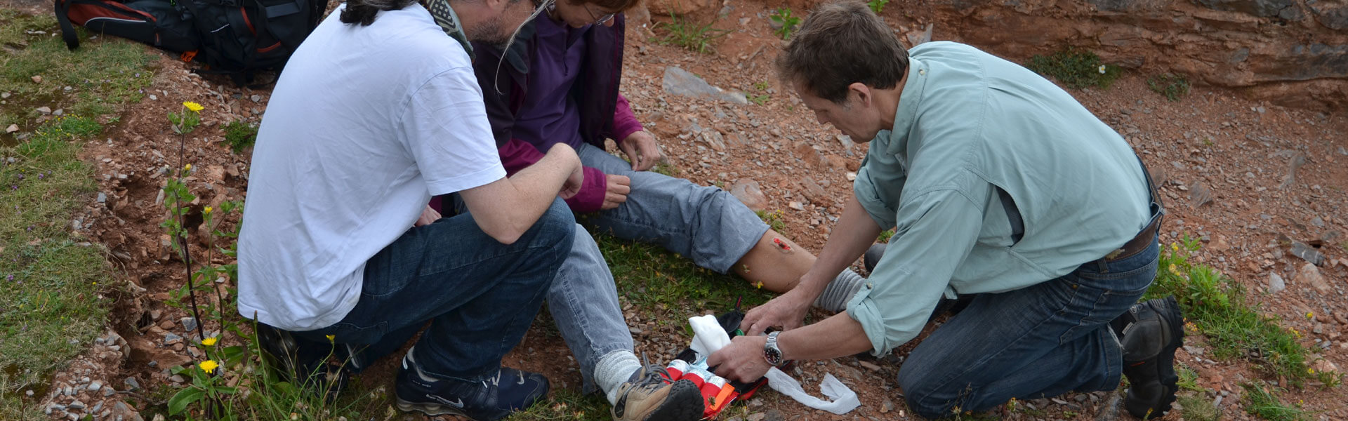 OUTDOOR FIRST AID